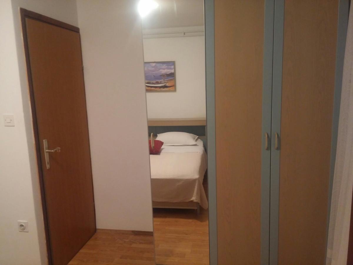 Отель House Krk Крк Экстерьер фото