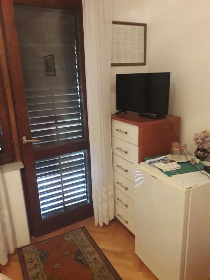 Отель House Krk Крк Экстерьер фото